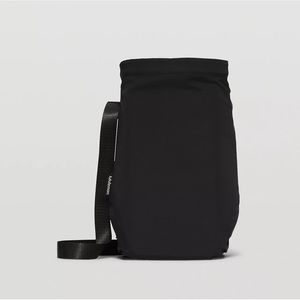 Lululemon Water Bottle Crossbody Bag 2.5L